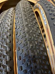 Halo H-Block tyres Tan